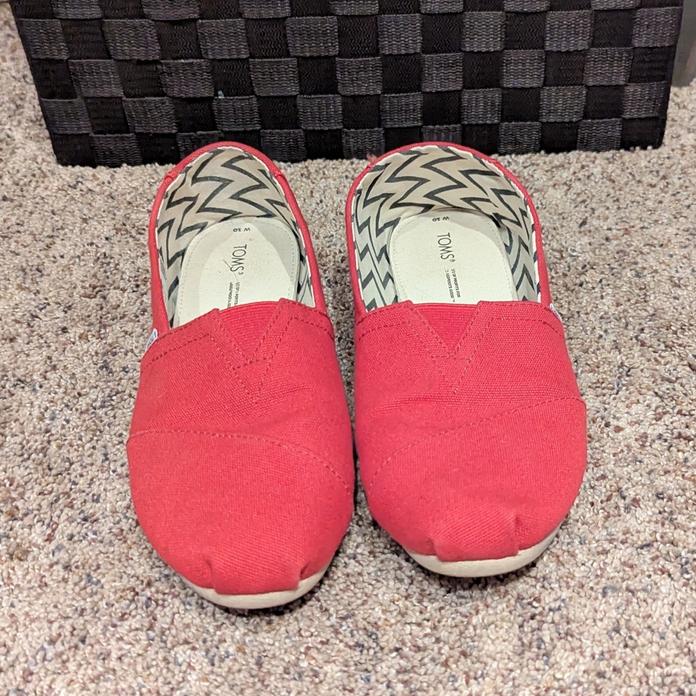 Toms Red Canvas Slip-On Shoes - Picture 2 of 3